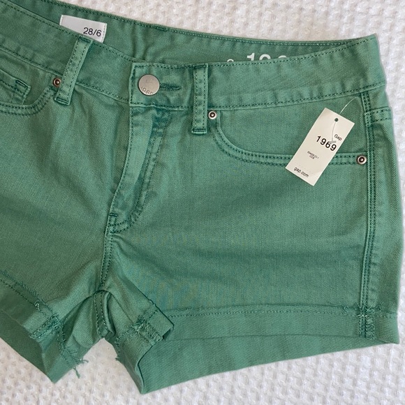 GAP Pants - NEW! GAP 1969 Cut Off Cuffed Jean Shorts Size 28/6 Monaco Green